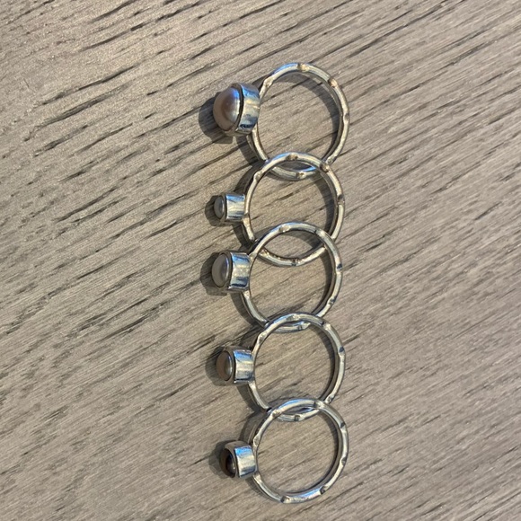 sliver and pearls rings - Picture 8 of 8